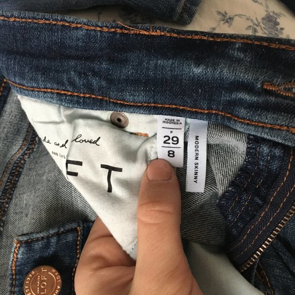 LOFT Skinny Ankle Jean Frayed - Picture 4 of 5